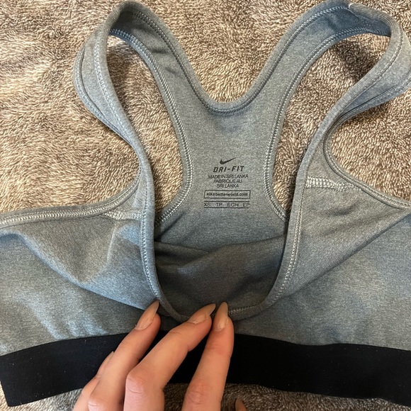 Nike sports bra! - Picture 2 of 2